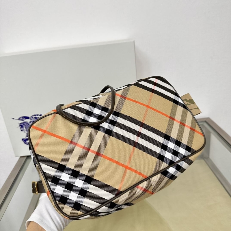 Bv*b*rry bucket bags